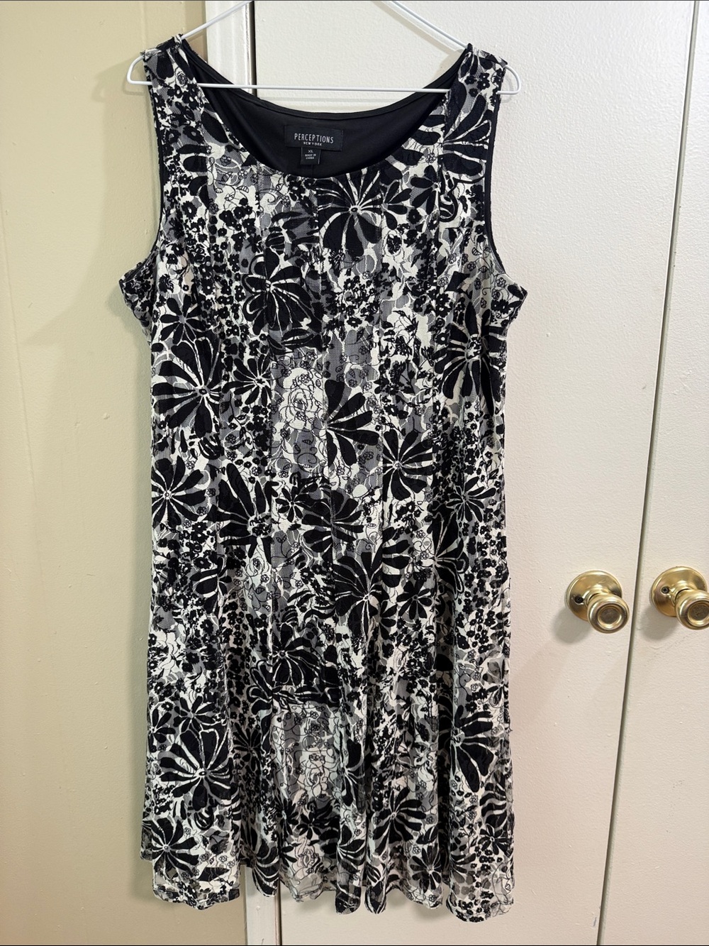Floral Mesh Overlay A-Line Sleeveless Dress Black White XL Stretch Timeless - Picture 2 of 13